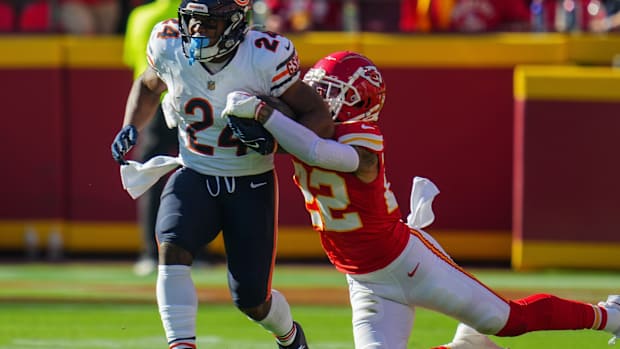 Trent McDuffie forces a fumble on Chicago Bears' running back Khalil Herbert